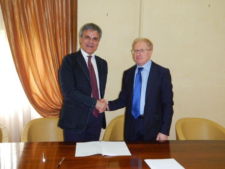 Legalità, raggiunto accordo a Cosenza tra Prefettura e Confindustria 51 da sx il Presidente Mazzuca ed il Prefetto Tomao