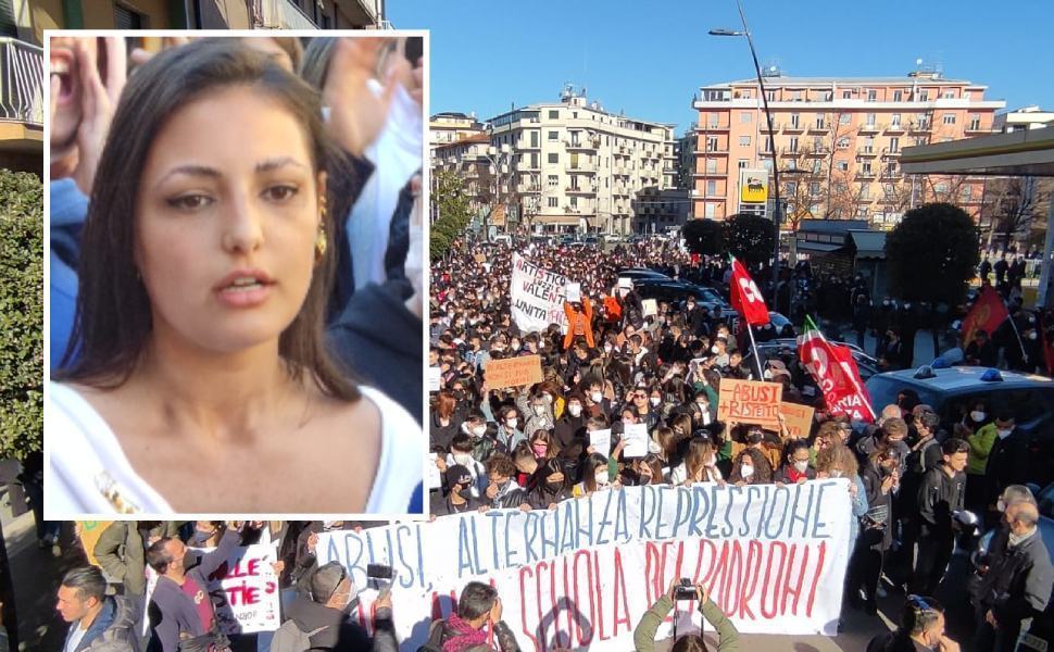 Il coraggio di Dalia: "la dirigente disse che me l'ero cercata. Gli abusi non si lavano" 3 dalia aly corteo cosenza valentini majorana