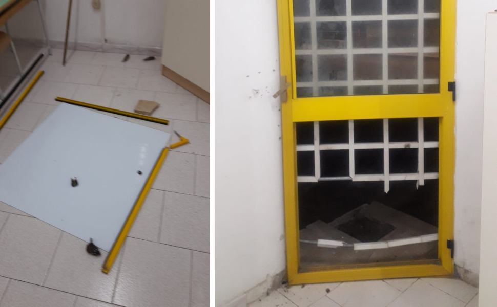 danneggiamento scuola cassano porta ingresso doria
