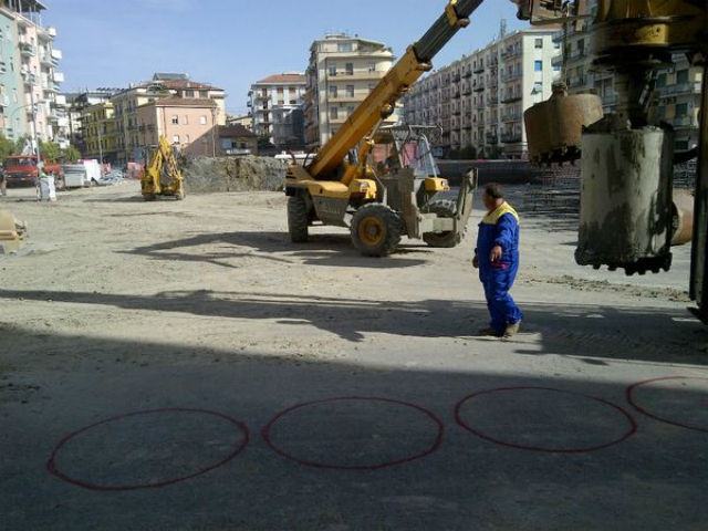 Lavori in piazza Bilotti, prolungata la chiusura al traffico per altri tre giorni 59 dc5f729631c6524efbcf989e82f85301