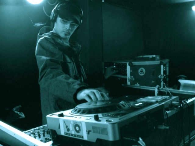 dc7b82cbc21cdc5ba0bf3400a7aaf96f