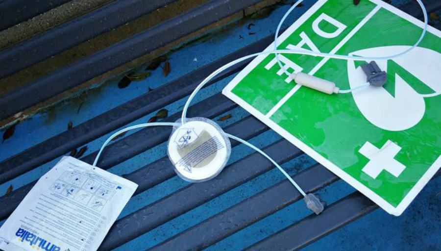 defibrillatore rubato parco romeo