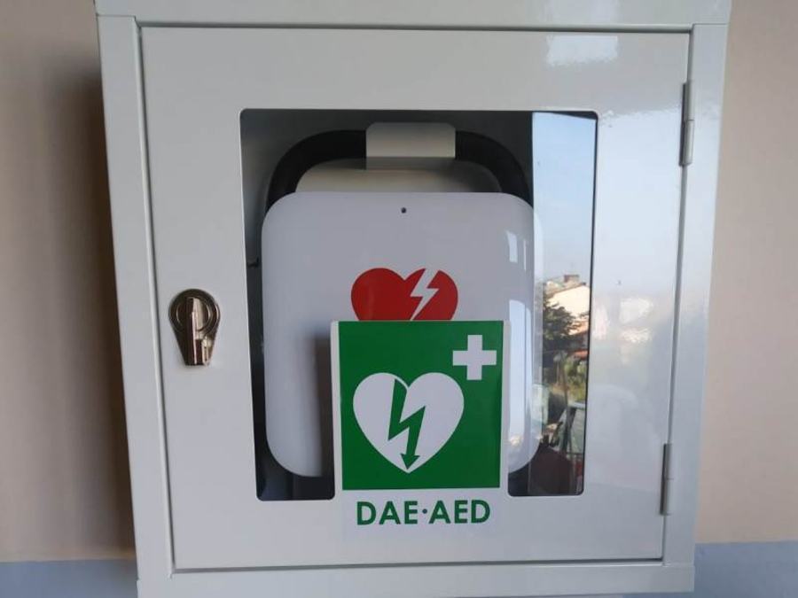 Defibrillatori in una scuola del cosentino "grazie ai tagli stipendio del M5S" 66 defibrillatore scuola 1