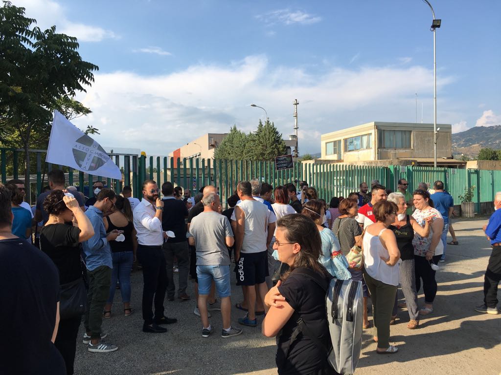 Manifestazione contro il raddoppio del depuratore che ''non depura'' (FOTO) 80 depuratore coda di volpe rende 9 1