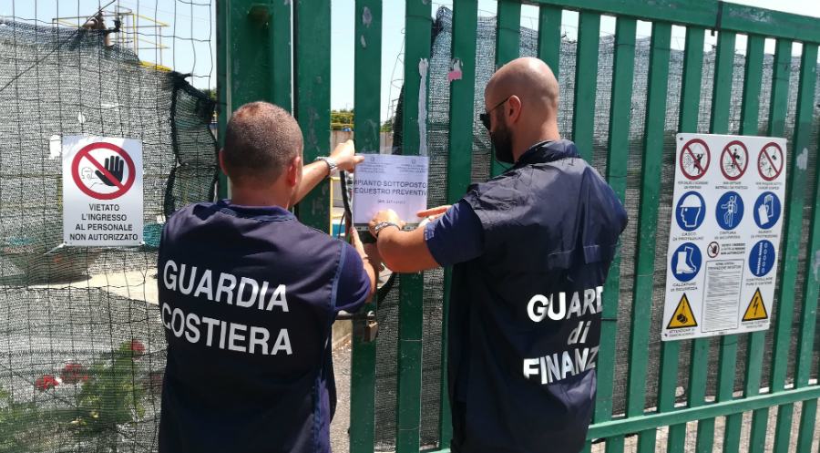 Bagnanti segnalano strano colore del fondale, sequestrato depuratore 51 depuratore corigliano rossano sequestro