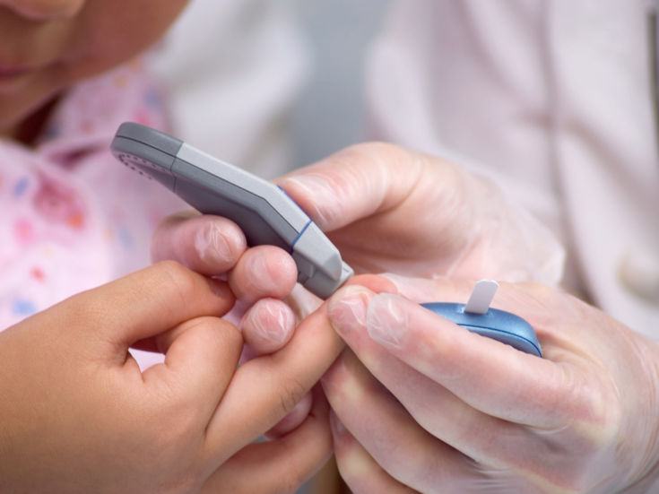 bimba-diabete-asilo-reggio