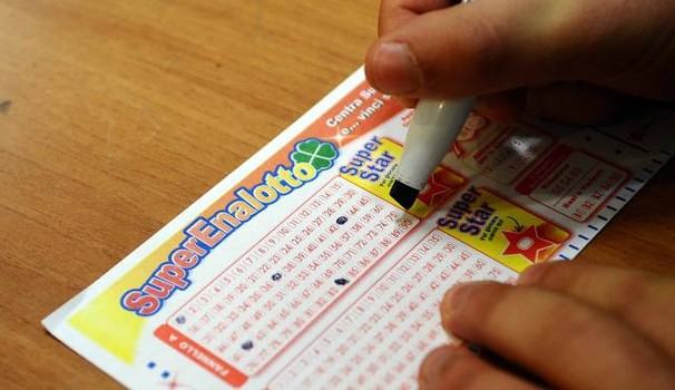 Superenalotto: il secondo jackpot più alto di sempre, 163 milioni, centrato in Calabria 51 superenalotto