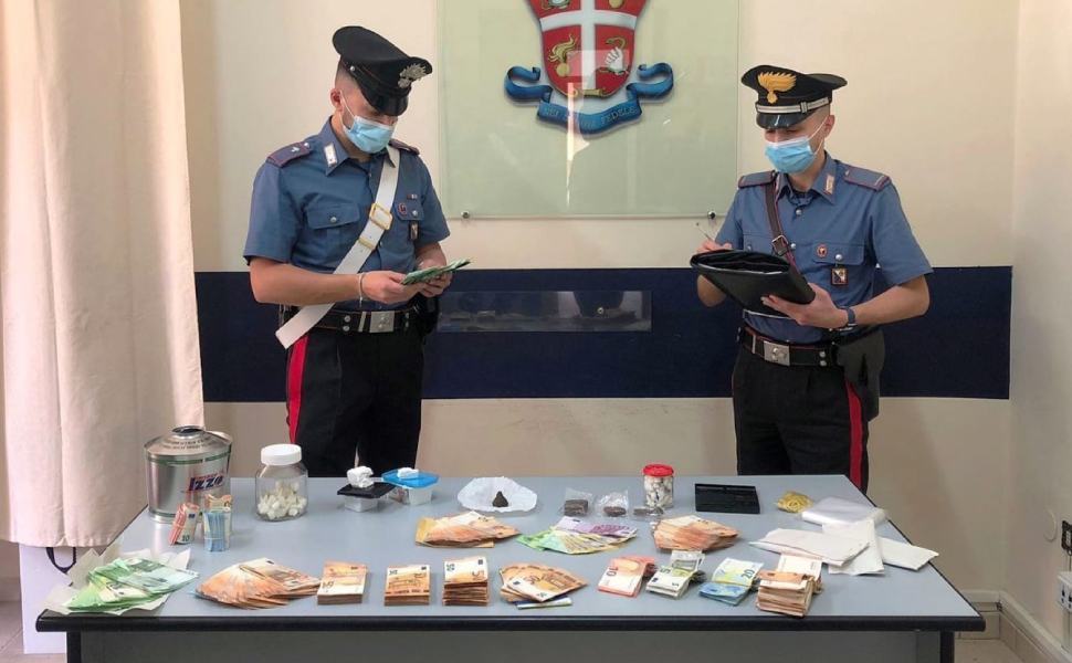 droga acri insegnante carabinieri