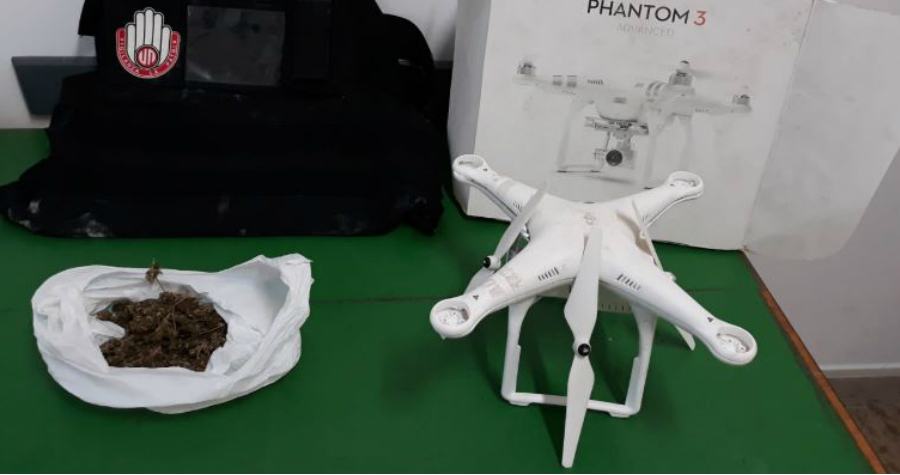 Marijuana, giubbotto antiproiettili e un drone trovati in un casolare 51 drone marijuana antiproiettili