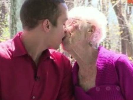 e51d3c65b3a6da2887ccff0df7bf5b09