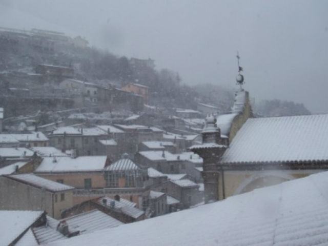 Mormanno: neve e disagi per il ghiaccio 51 e68080f5317e776c361ceb03623476de
