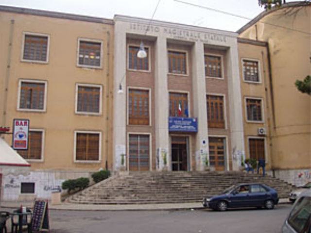 e70d7a041fa633313fa072a4ae0bf352