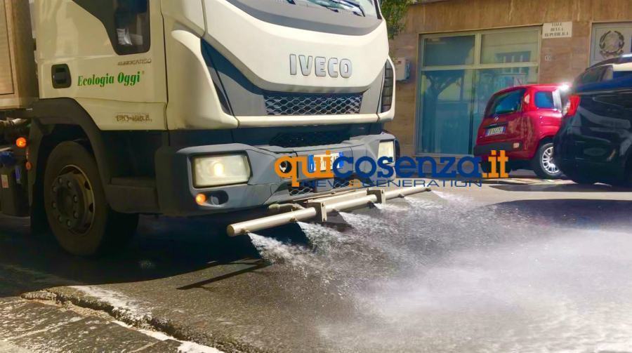 ecologia oggi mezzo pulizia strade 01