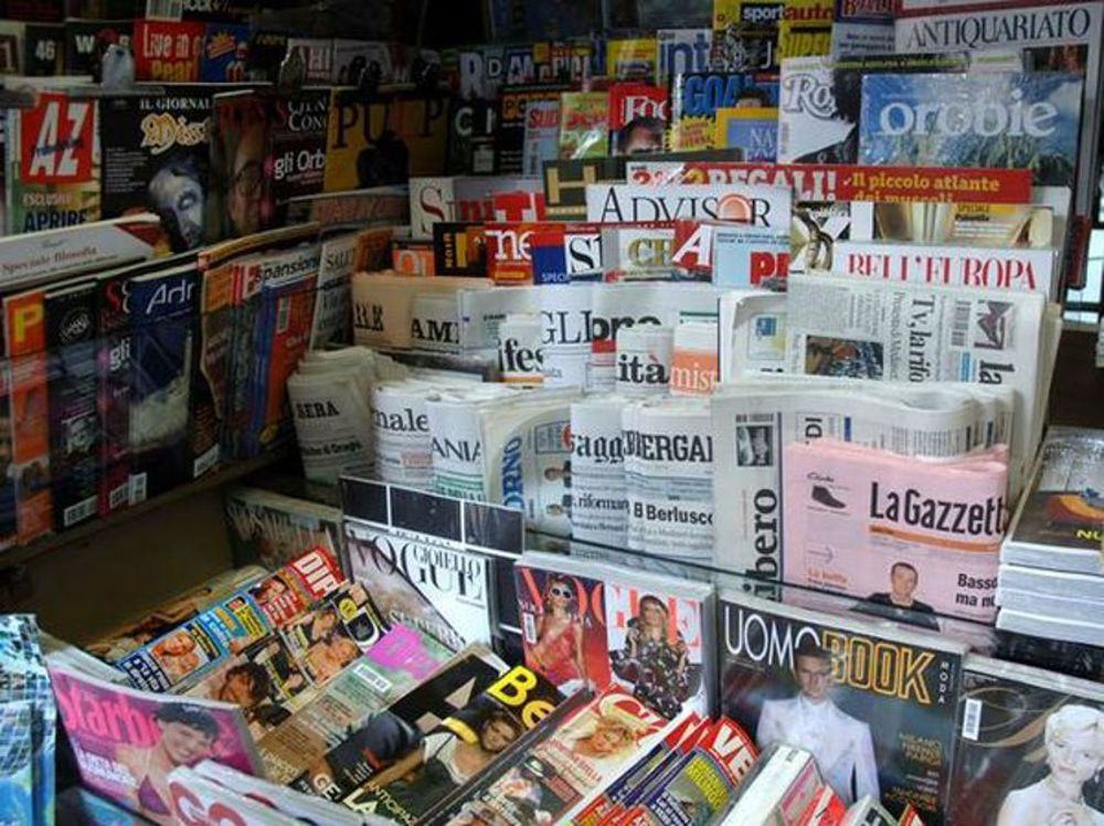 Edicolanti cosentini disperati dopo la chiusura dell'unico distributore di giornali 56 edicola giornali 2 2