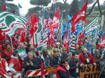 Sanità e pensioni i sindacati cosentini annunciano proteste 54 manifestazione lavoro cosenza