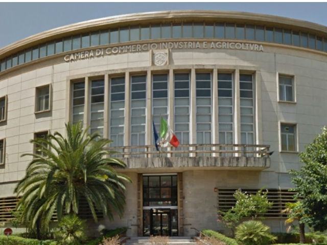 'Riducetevi gli stipendi', parlamentari contro i dirigenti della Camera di Commercio di Cosenza 62 efc373ab3f5c6e84f4c8d171ce4571b4