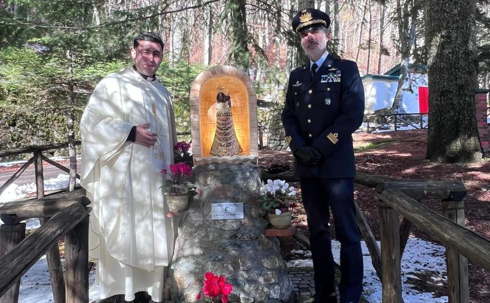 effige madonna loreto distaccamento aeronautica montescuro