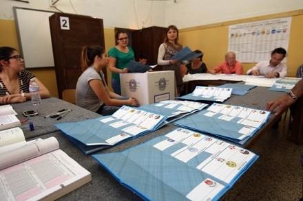 elezioni regionali oggi proiezioni exit poll affluenza aggiornata e spoglio schede voti tempo reale veneto liguria puglia umbria 2