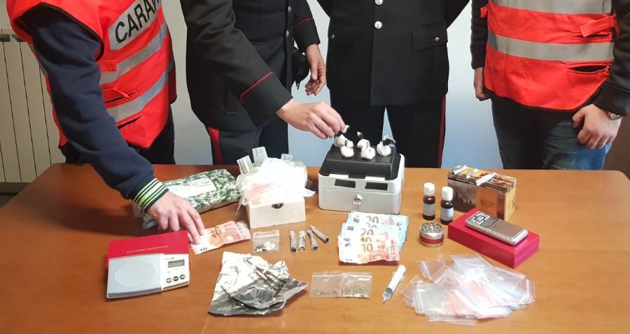 eroina carabinieri diamante 01