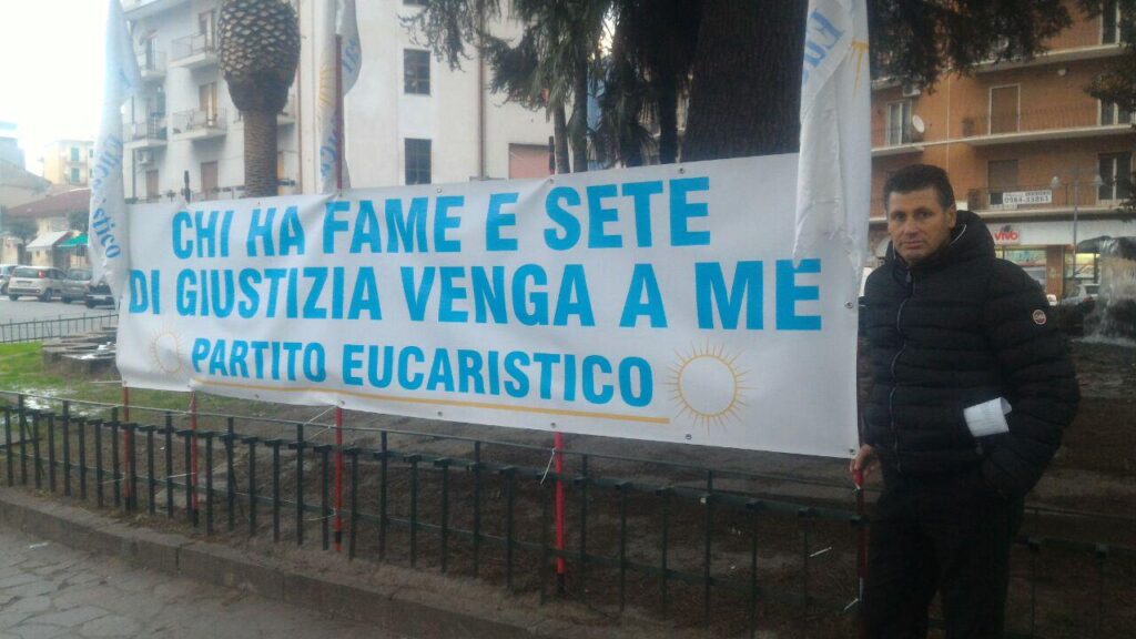 Sciolta la comunità Carismatica Eucaristica di Cosenza, il 'santone': «Entravano nel mio privato» 1 eucaristico