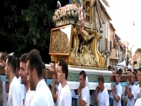 f1079cec8f0c7ace5ecce85fdc63c140