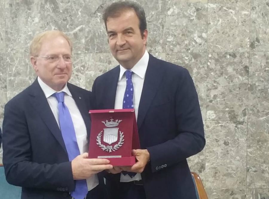 f1559cbd 29be 4d60 93f1 ad2ec49e5962