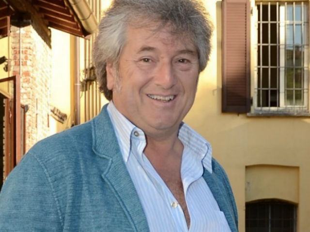 f249d2d223759126fd91eac3235976a9