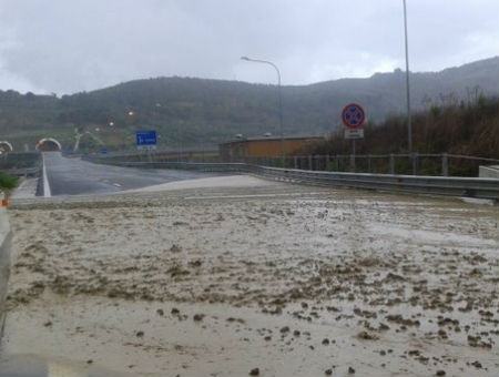 f3c194ded8b0b2d0d5b3145f8092cb53