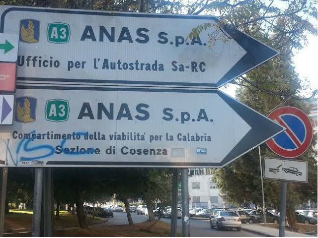 f5ef00e82d4a038d8a1e356ebd99bcdb