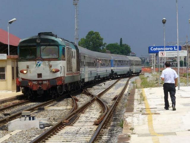 FS: avviata petizione per treno Catanzaro Lido-Crotone 51 f85c69e258fa1e3fd07e321cb5f74e94