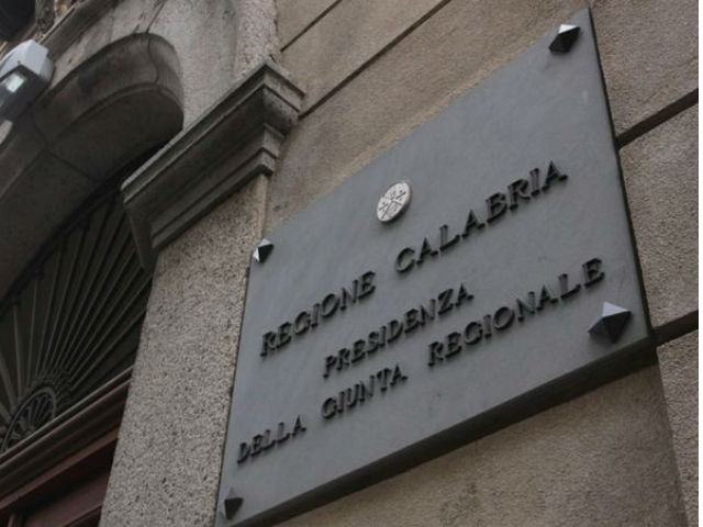 f8c0b1d0dc57fef8047182b6149ff19c