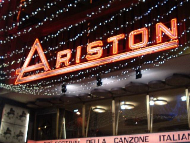 Sanremo ringrazia i cantanti calabresi per il brano dedicato al festival (VIDEOCLIP) 51 fa9d89dccbf1d4d66d1e2049681b6d1a