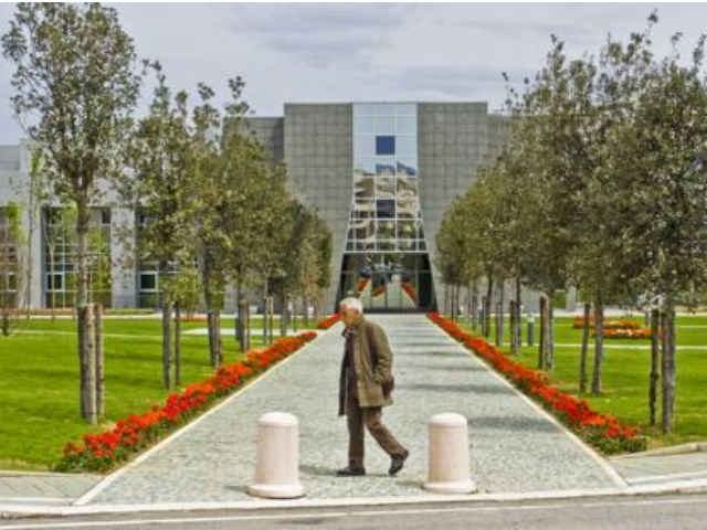 fb83db466f61a8c3be532136d928f3a9