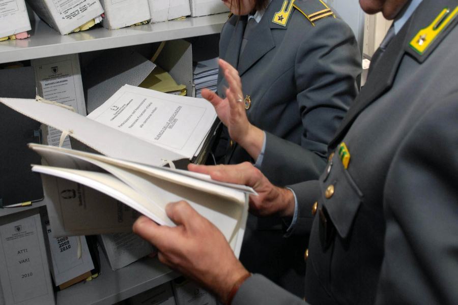 Ottiene rimborsi Covid illegalmente, scatta il sequestro al titolare di un bar 51 finanza 02