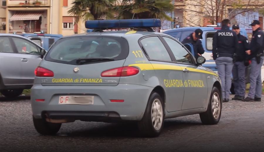 finanza e polizia quartiere rom lamezia 01