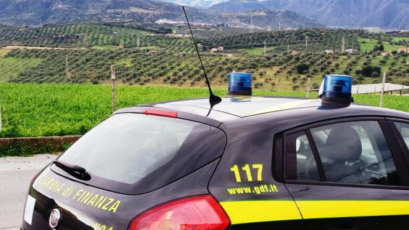 finanza falsi braccianti