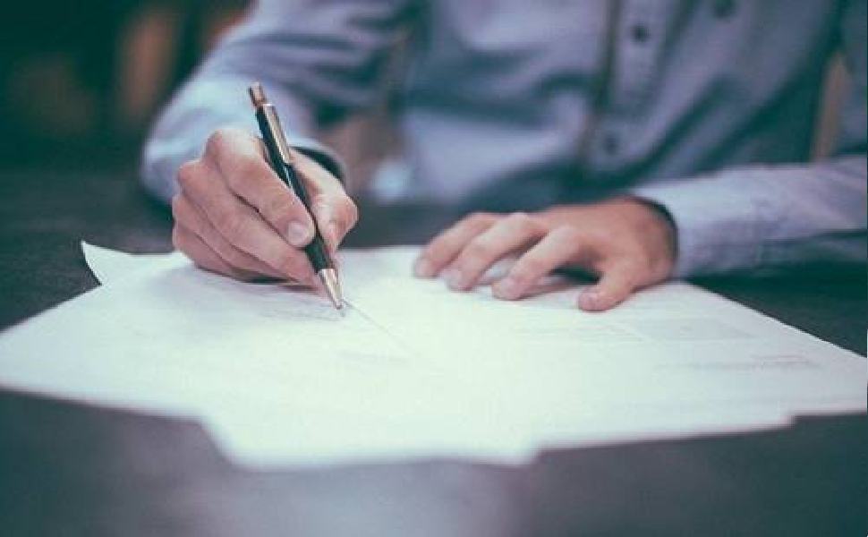 Castrovillari, falsifica firme dello zio per intascare l'assicurazione alla sua morte 51 firma