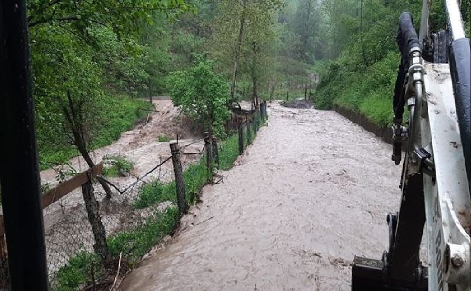 Sant'Agata di Esaro, fiume a rischio esondazione "uscite solo se necessario" 51 fiume santagata 1 1