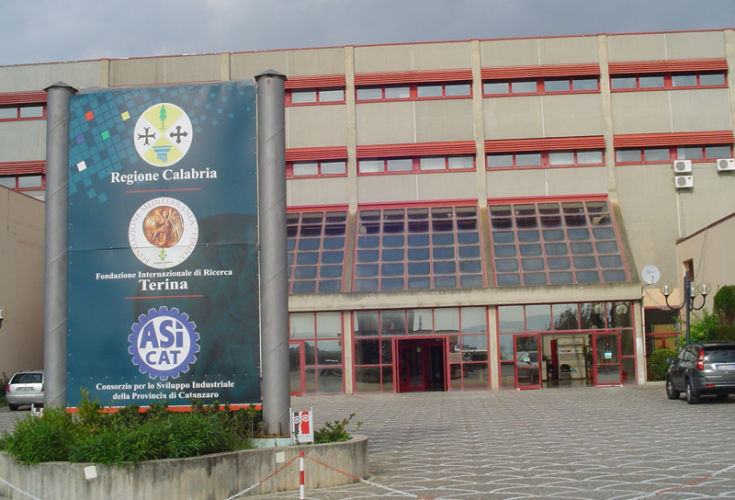 fondazione terina coma stipendi arretrati