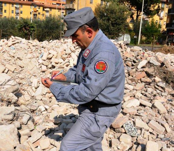 Sequestrata una discarica abusiva nel Cosentino: denunciati due imprenditori 53 forestale 1