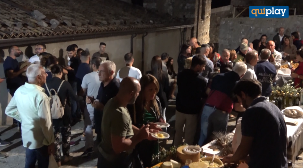 Un successo la festa del pane e dell’olio di Cerchiara. Marcatori identitari e di qualità 2 foto 2 cerchiara