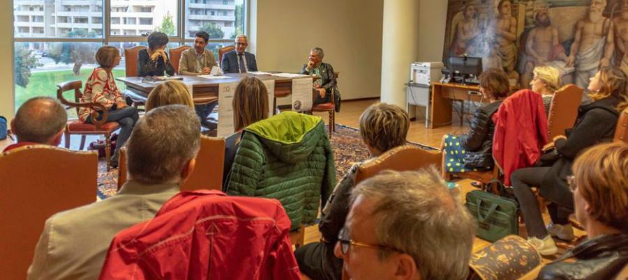 foto conferenza rende ambiente 01