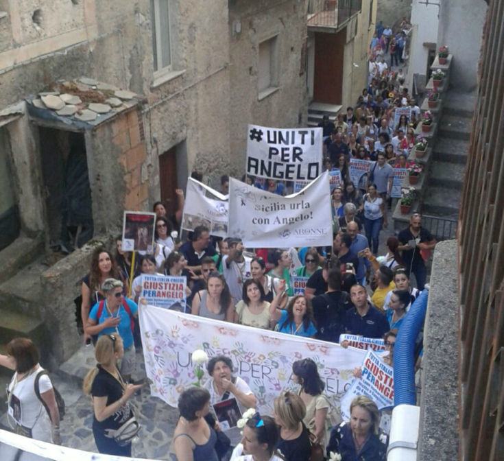 foto corteo sangineto fb