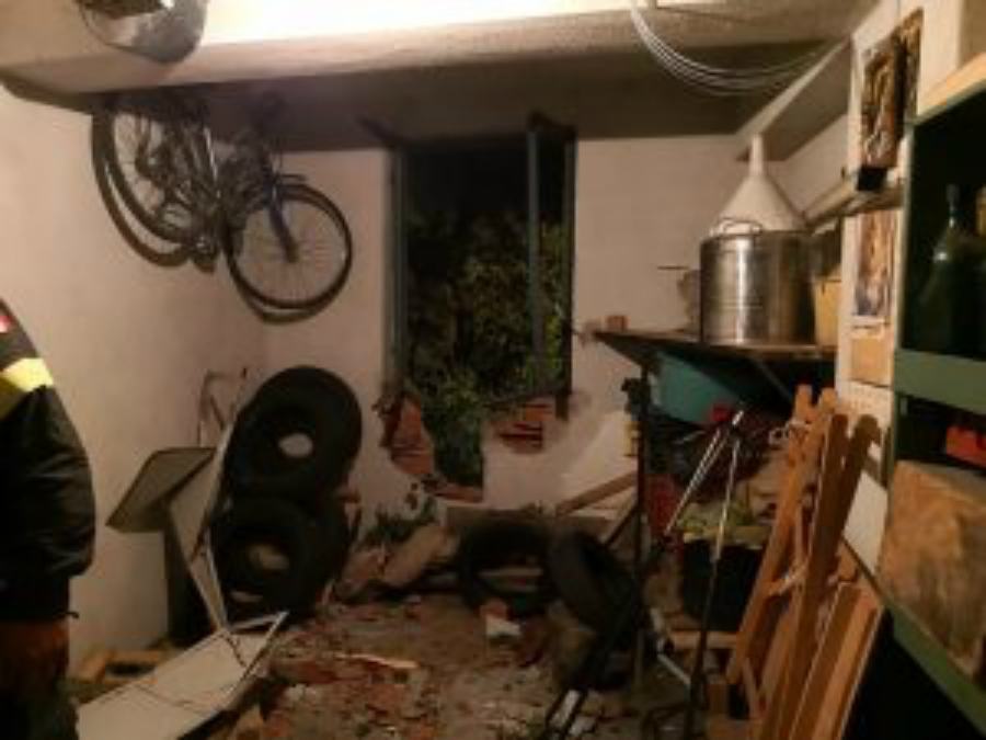 Frana nel cosentino, evacuate otto famiglie 51 frana longobucco 3 300x225 1