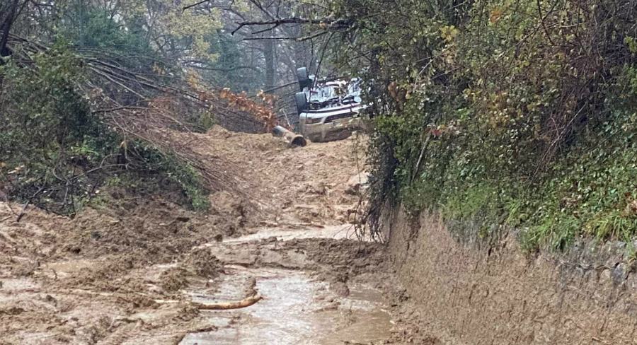 frana tra celico e spezzano sila