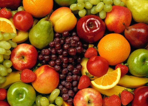 Giornata nazionale dell'Ortofrutta: Coldiretti distribuisce frutta agli immigrati 212 frutta di stagione