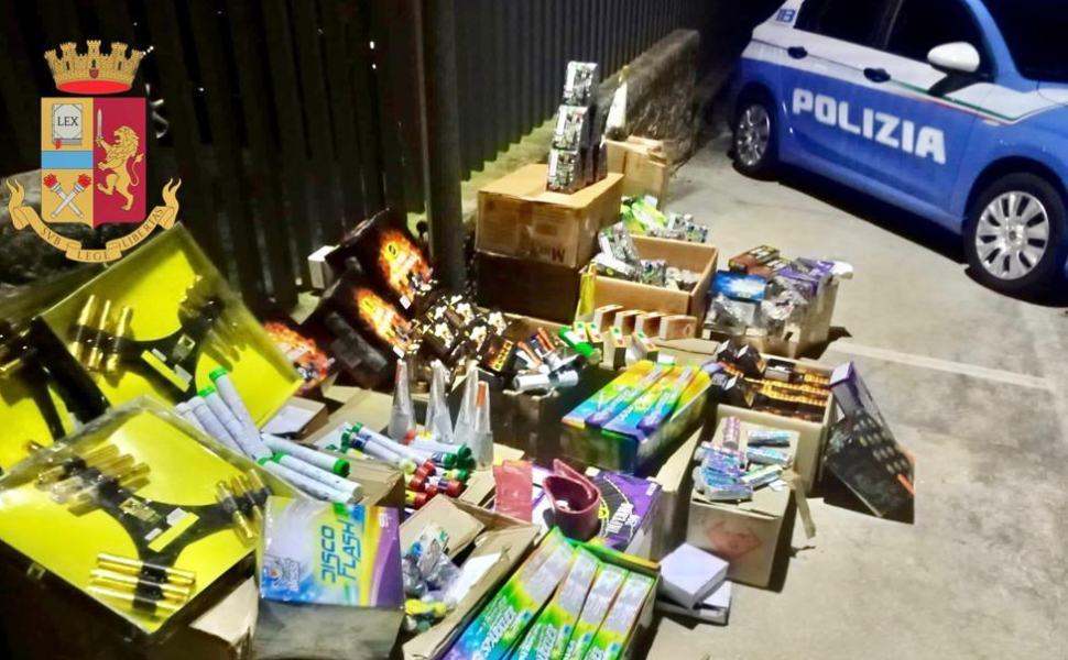 fuochi pirotecnici sequestro polizia