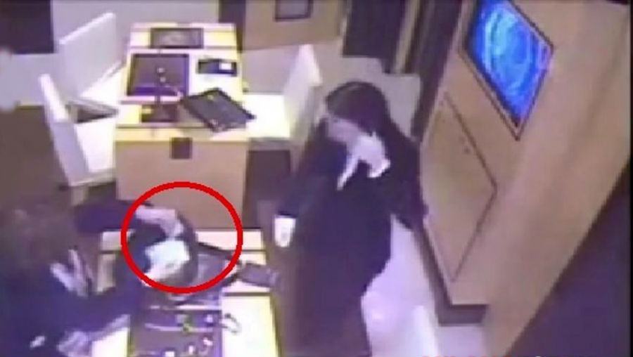 Giovane imprenditrice ipnotizzata e derubata nel proprio negozio 51 furto gioielleria 3