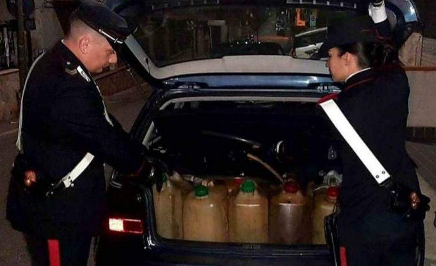 Coniugi arrestati dai carabinieri per furto di gasolio 51 gasolio rubato carabinieri reggio