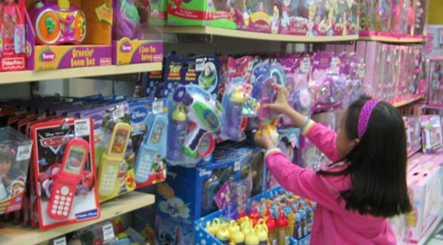 Regali di Natale, 8 consigli per acquistare giocattoli sicuri del Comitato Difesa Consumatori (AUDIO) 53 giocattoli negozio bambini